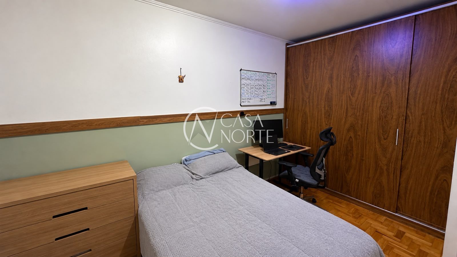 Apartamento à venda com 2 quartos, 70m², 1 vaga, Rua Comendador Rheingantz no bairro Auxiliadora em Porto Alegre