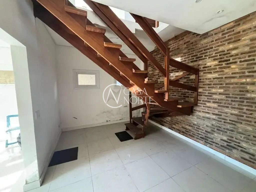 Casa à venda com 2 quartos, 140m², 2 vagas, Rua Conselheiro D'ávila no bairro Jardim Floresta em Porto Alegre