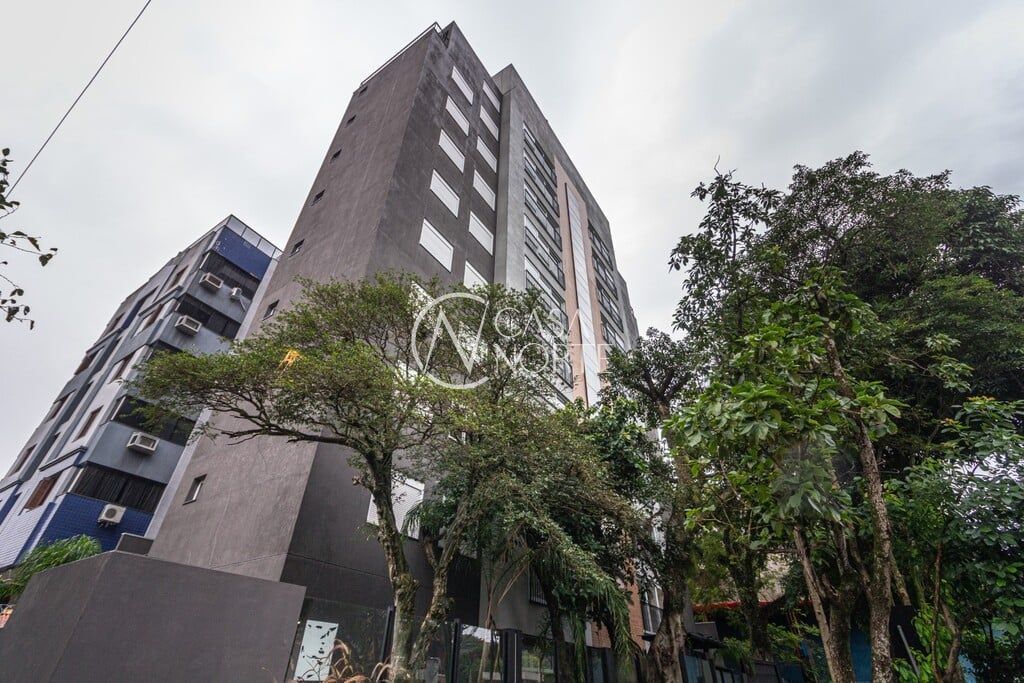 Apartamento Garden à venda com 2 quartos, 157m², 1 suíte, 1 vaga, Barão de Teffe no bairro Menino Deus em Porto Alegre