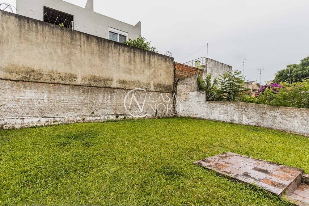 Casa à venda com 3 quartos, 329m², 1 suíte, 2 vagas, Bispo Sardinha no bairro Vila Ipiranga em Porto Alegre