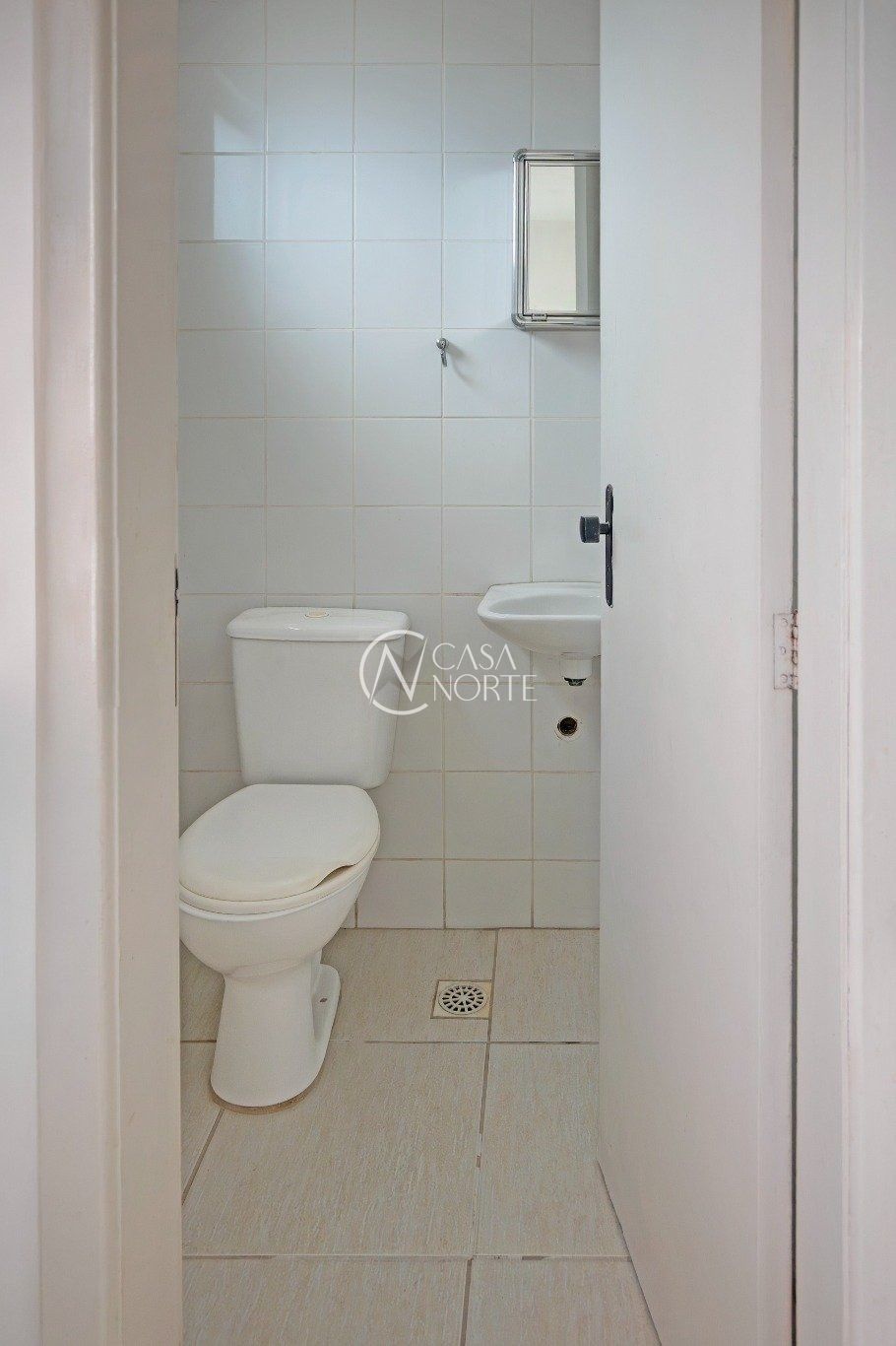 Sala Comercial à venda com 1 quarto, 32m², Avenida Assis Brasil no bairro Santa Maria Goretti em Porto Alegre