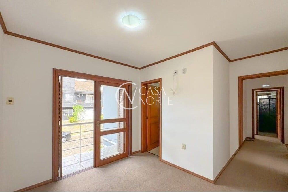 Casa à venda com 4 quartos, 435m², 4 suítes, 6 vagas, Tocantins no bairro Lomba do Pinheiro em Porto Alegre