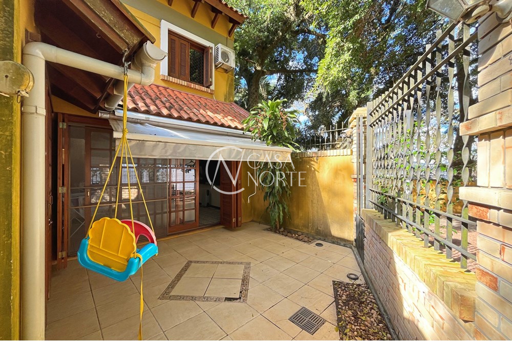 Casa de Condomínio à venda com 3 quartos, 171m², 1 suíte, 2 vagas, Coronel Marcos no bairro Pedra Redonda em Porto Alegre