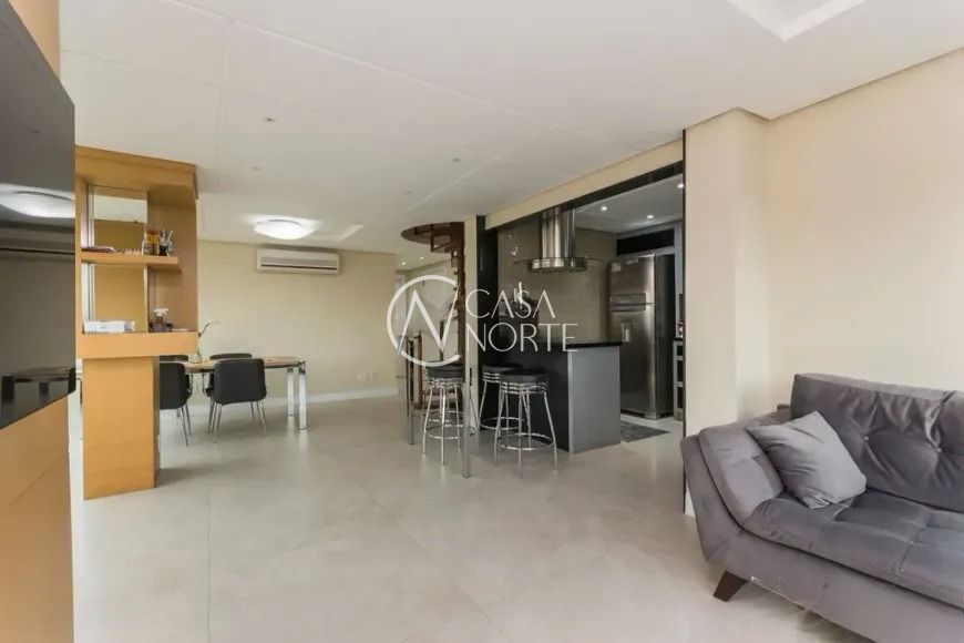 Cobertura à venda com 3 quartos, 200m², 1 suíte, 2 vagas, Avenida Karl Iwers no bairro Jardim Itu em Porto Alegre