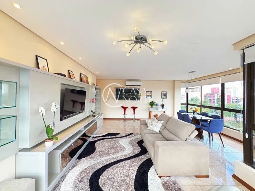 Apartamento à venda com 3 quartos, 108m², 1 suíte, 2 vagas, Rua Açores no bairro Passo da Areia em Porto Alegre