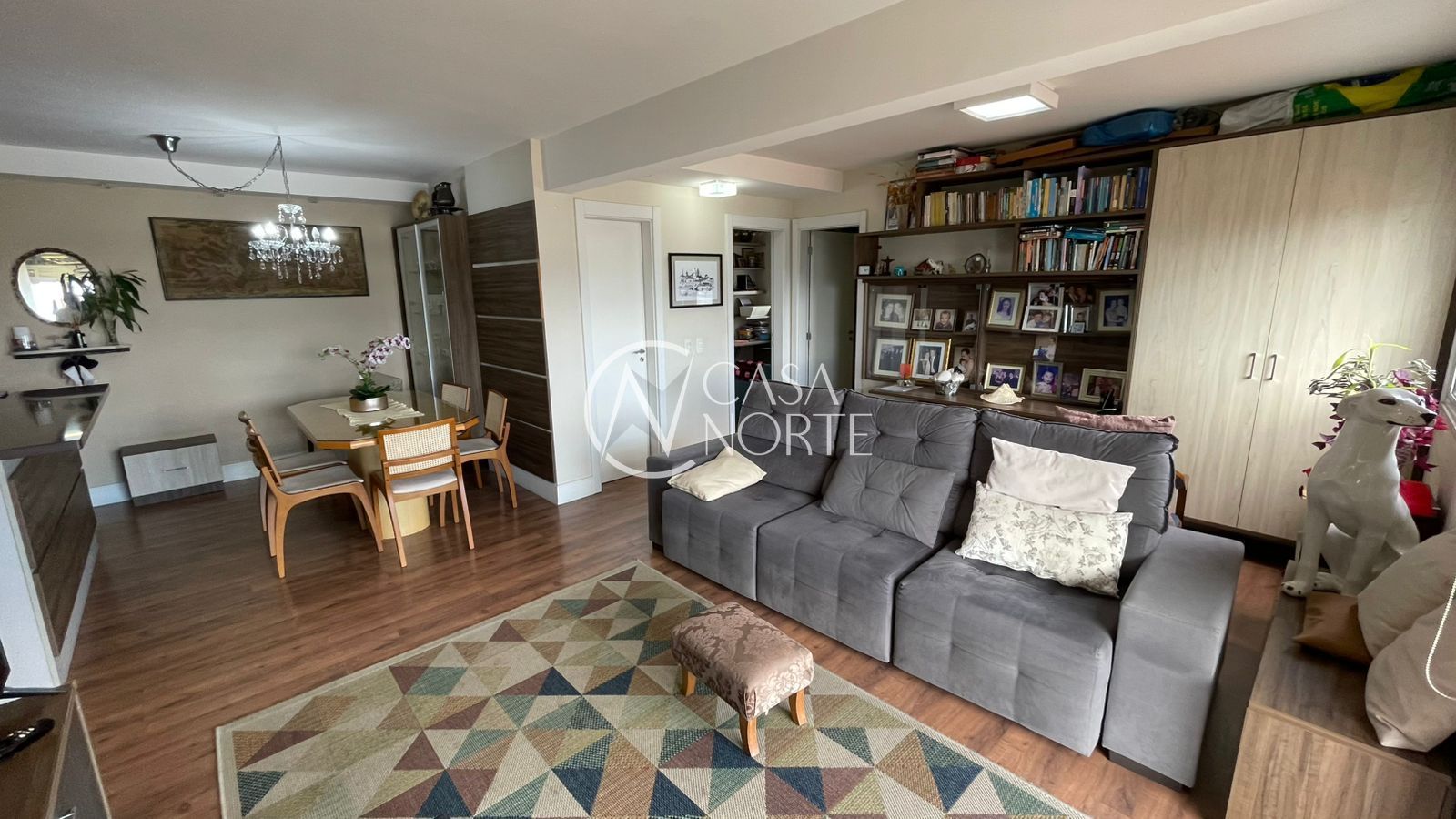 Apartamento à venda com 3 quartos, 83m², 1 suíte, 1 vaga, Avenida Polônia no bairro São Geraldo em Porto Alegre