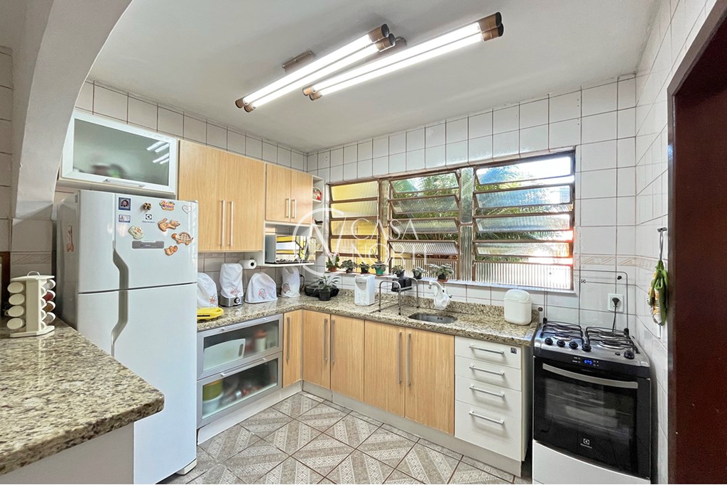 Casa à venda com 4 quartos, 206m², 1 suíte, Xavier da Cunha no bairro Cristal em Porto Alegre