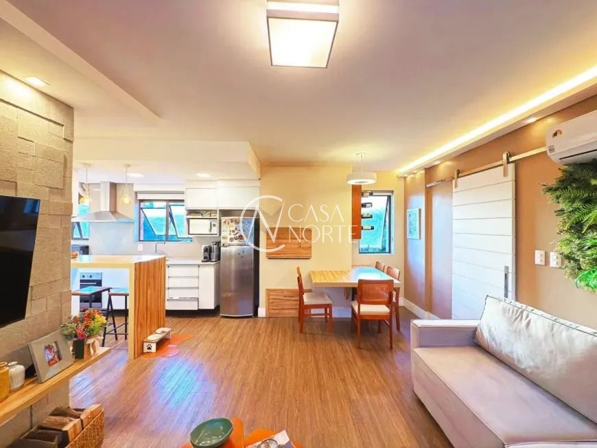 Apartamento à venda com 2 quartos, 68m², 1 suíte, 1 vaga, Rua Luiz Cosme no bairro Passo da Areia em Porto Alegre