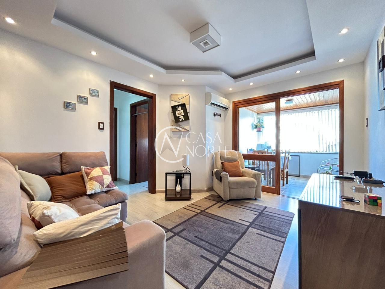 Apartamento à venda com 2 quartos, 67m², 1 suíte, 1 vaga, Rua Jalmar Azambuja Diniz no bairro Jardim Itu em Porto Alegre