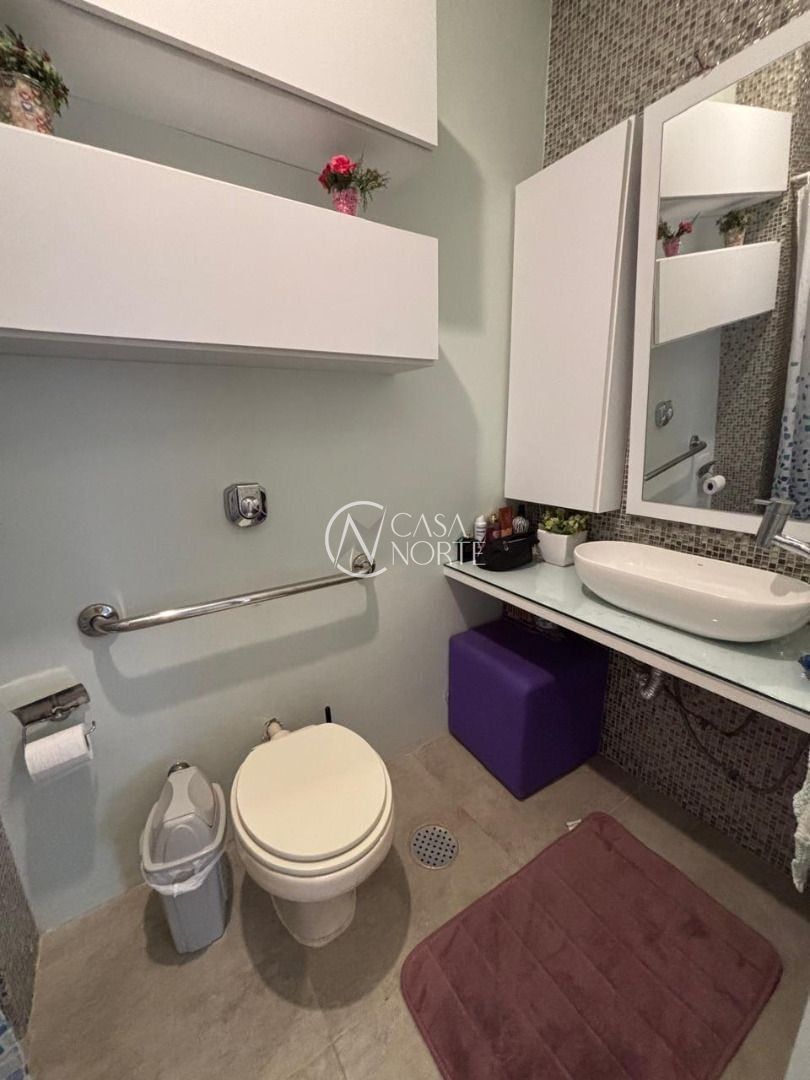 Apartamento à venda com 2 quartos, 73m², 1 suíte, 2 vagas, Rua Veador Porto no bairro Santana em Porto Alegre