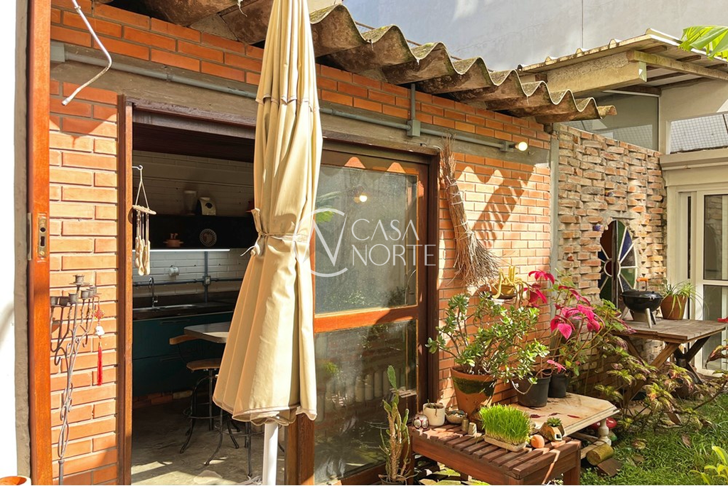 Apartamento à venda com 3 quartos, 138m², 1 suíte, Laurindo no bairro Santana em Porto Alegre