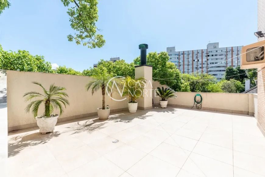 Apartamento Garden à venda com 3 quartos, 150m², 1 suíte, 2 vagas, Rua Desembargador Alves Nogueira no bairro Petrópolis em Porto Alegre