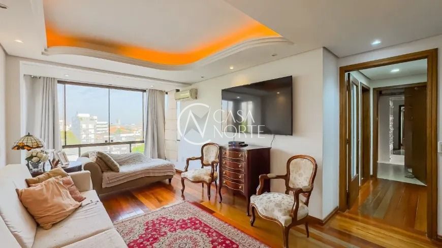 Cobertura à venda com 3 quartos, 205m², 1 suíte, 2 vagas, Rua Felicíssimo de Azevedo no bairro Auxiliadora em Porto Alegre
