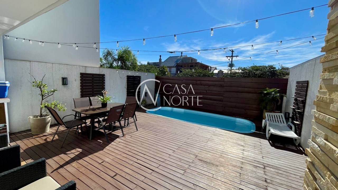 Casa de Condomínio à venda com 3 quartos, 140m², 1 suíte, 2 vagas, Adalberto Severo no bairro Jardim Itu em Porto Alegre