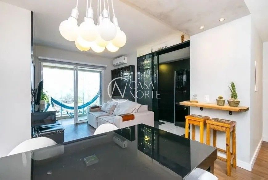 Apartamento à venda com 2 quartos, 64m², 1 vaga, Avenida Polônia no bairro São Geraldo em Porto Alegre