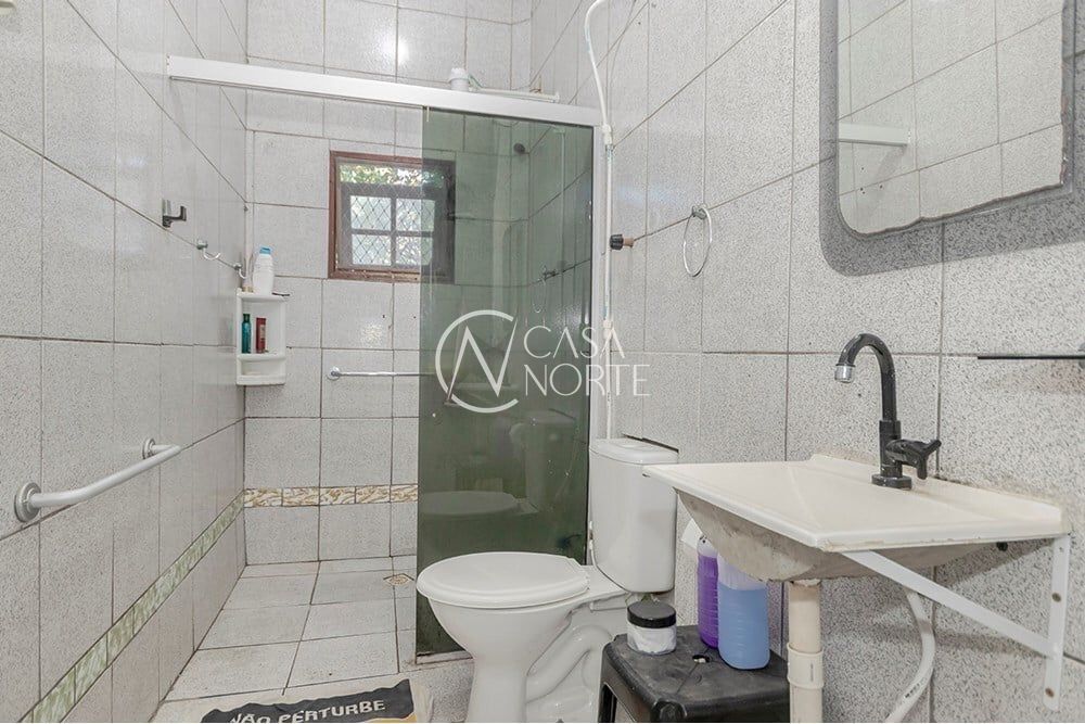 Casa à venda com 3 quartos, 250m², 3 suítes, 4 vagas, Leonardo Carlucci no bairro Espírito Santo em Porto Alegre