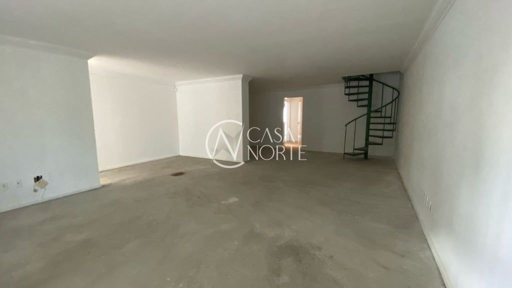 Casa à venda com 2 quartos, 189m², 1 suíte, 2 vagas, Sargento Nicolau Dias de Farias no bairro Tristeza em Porto Alegre