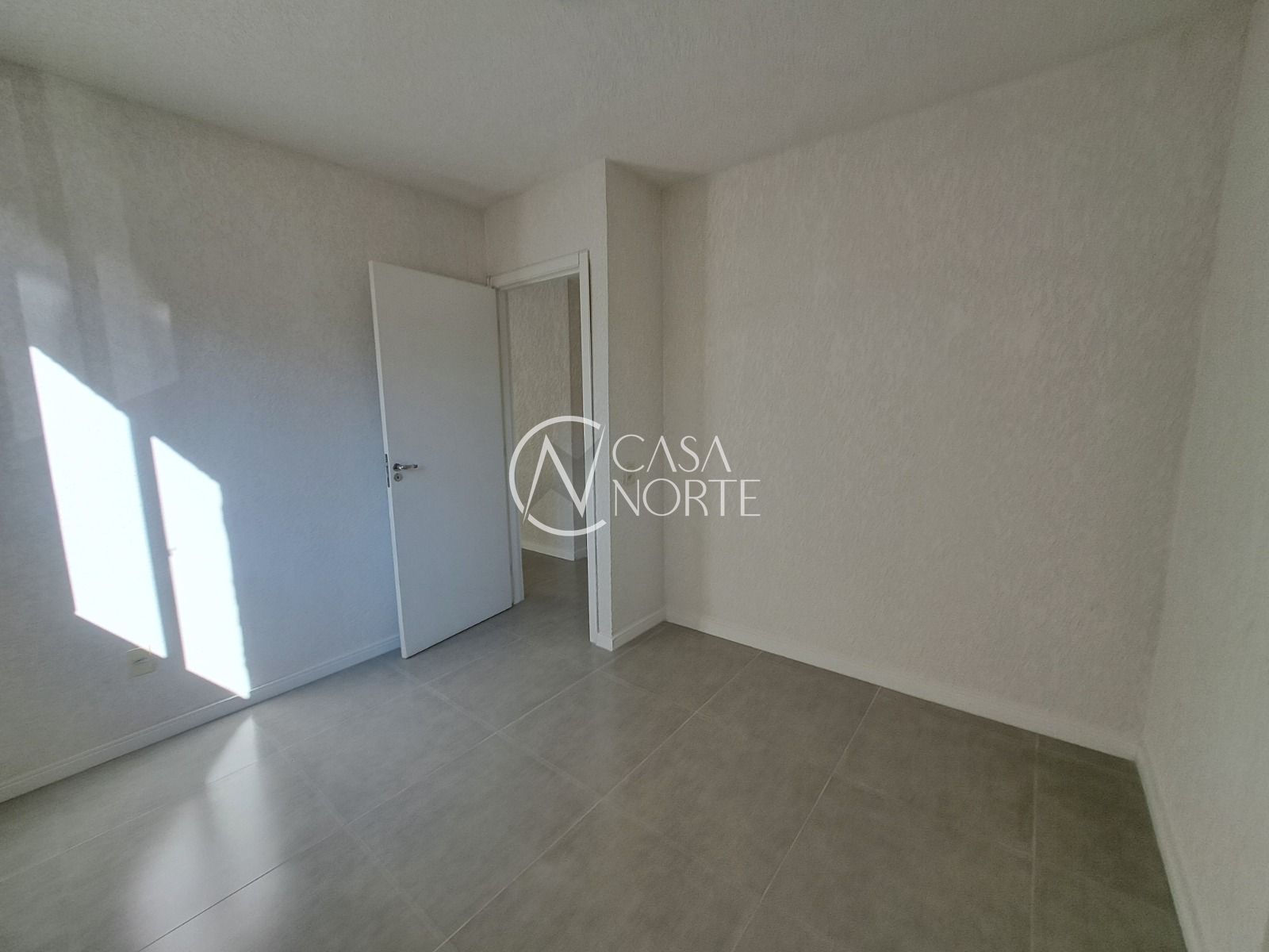 Apartamento à venda com 1 quarto, 40m², 1 vaga, Avenida Francisco Silveira Bitencourt no bairro Sarandi em Porto Alegre