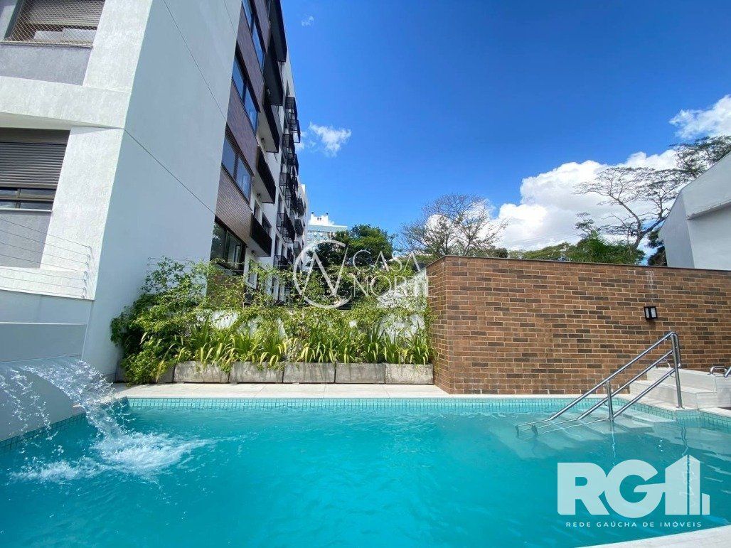 Apartamento à venda com 2 quartos, 67m², 1 suíte, 1 vaga, Praça Doutor Gastão Santos no bairro Passo da Areia em Porto Alegre