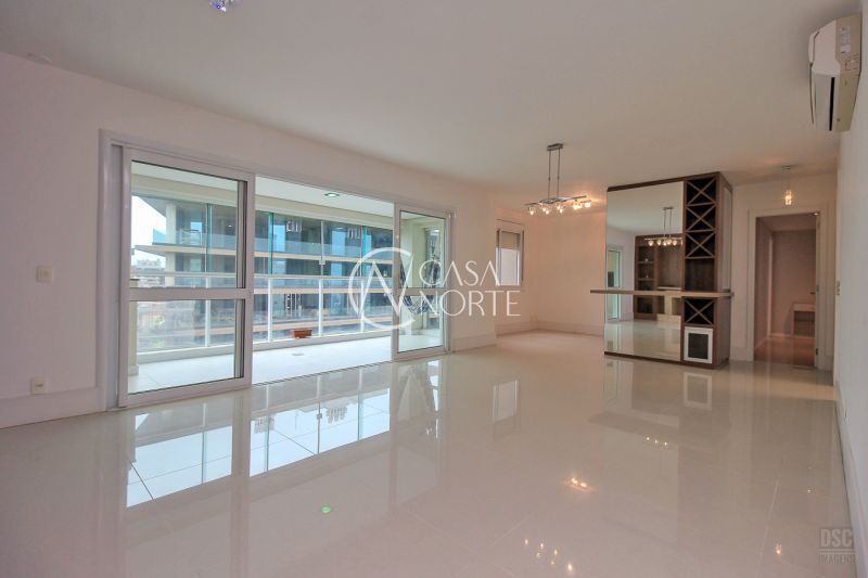 Apartamento à venda com 3 quartos, 165m², 1 suíte, 3 vagas, Rua Antônio Parreiras no bairro Bela Vista em Porto Alegre