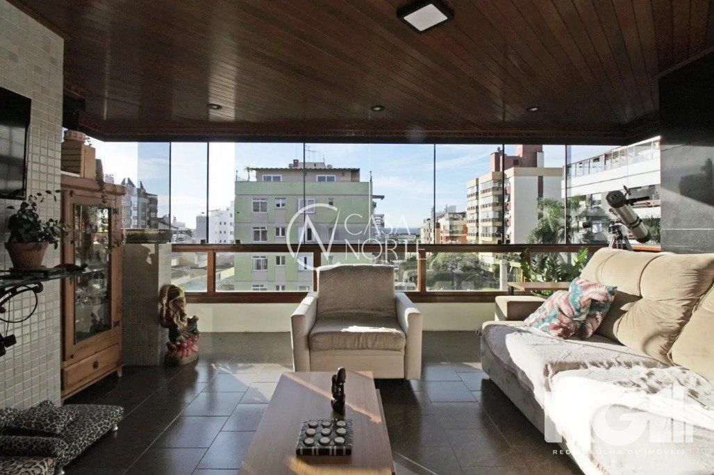 Cobertura à venda com 3 quartos, 396m², 1 suíte, 3 vagas, Rua Guadalupe no bairro Jardim Lindóia em Porto Alegre