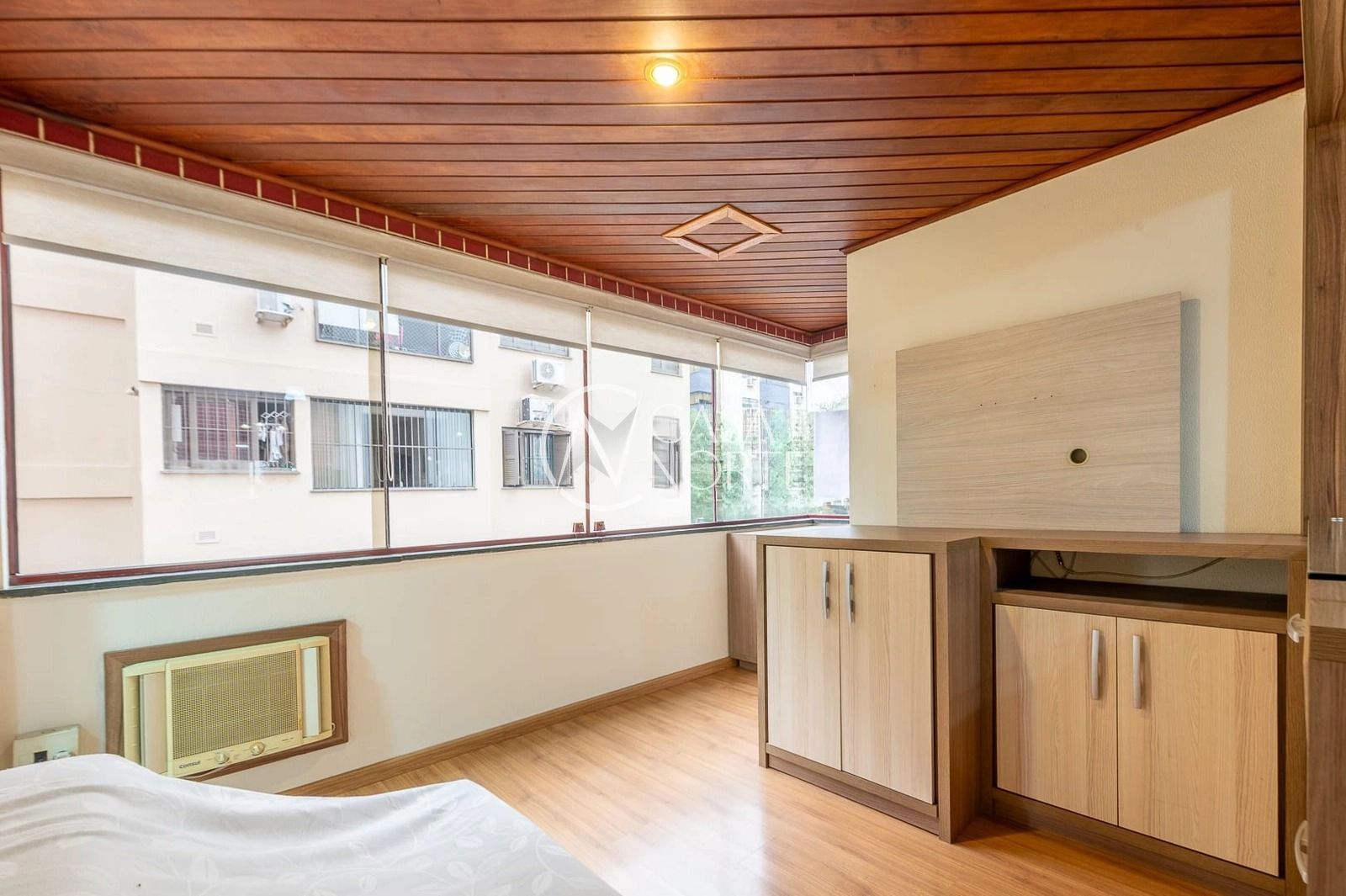 Apartamento à venda com 3 quartos, 96m², 1 suíte, 1 vaga, Rua Américo Vespucio no bairro Higienópolis em Porto Alegre