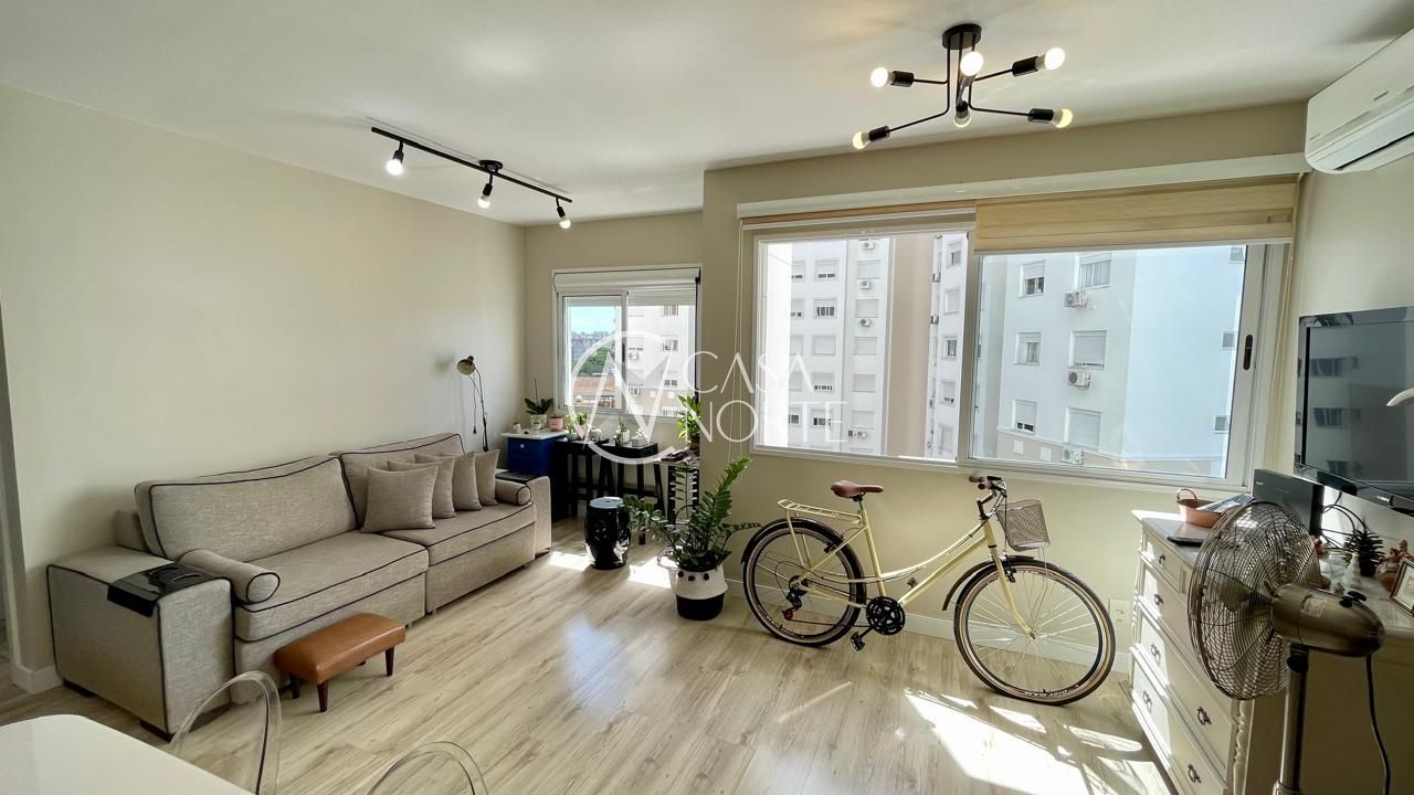 Apartamento à venda com 2 quartos, 66m², 1 suíte, 1 vaga, Avenida Dom Cláudio José Gonçalves Ponce de Leão no bairro Vila Ipiranga em Porto Alegre