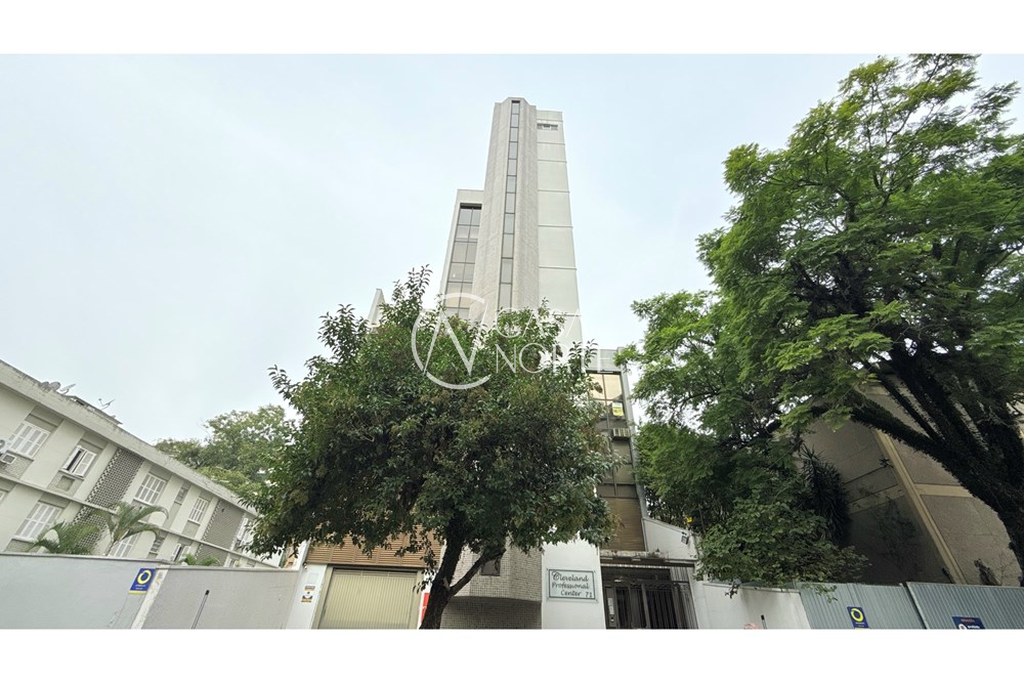 Sala Comercial à venda , 33m², 2 vagas, General Neto no bairro Floresta em Porto Alegre