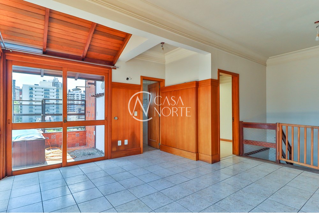 Cobertura à venda com 3 quartos, 217m², 1 suíte, 2 vagas, Avenida Lageado no bairro Petrópolis em Porto Alegre
