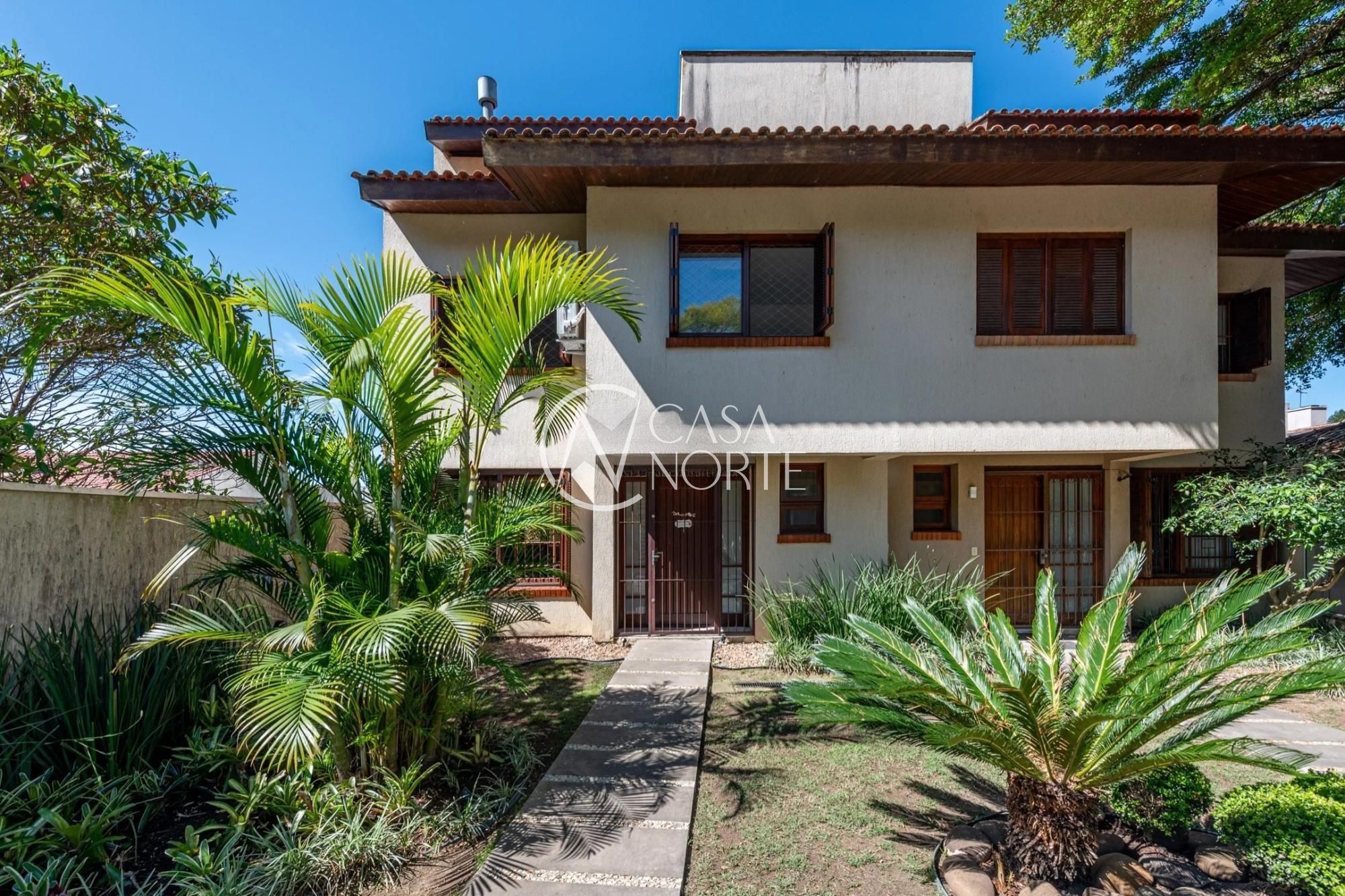 Casa de Condomínio à venda com 3 quartos, 271m², 1 suíte, 2 vagas, Avenida Jacuí no bairro Cristal em Porto Alegre