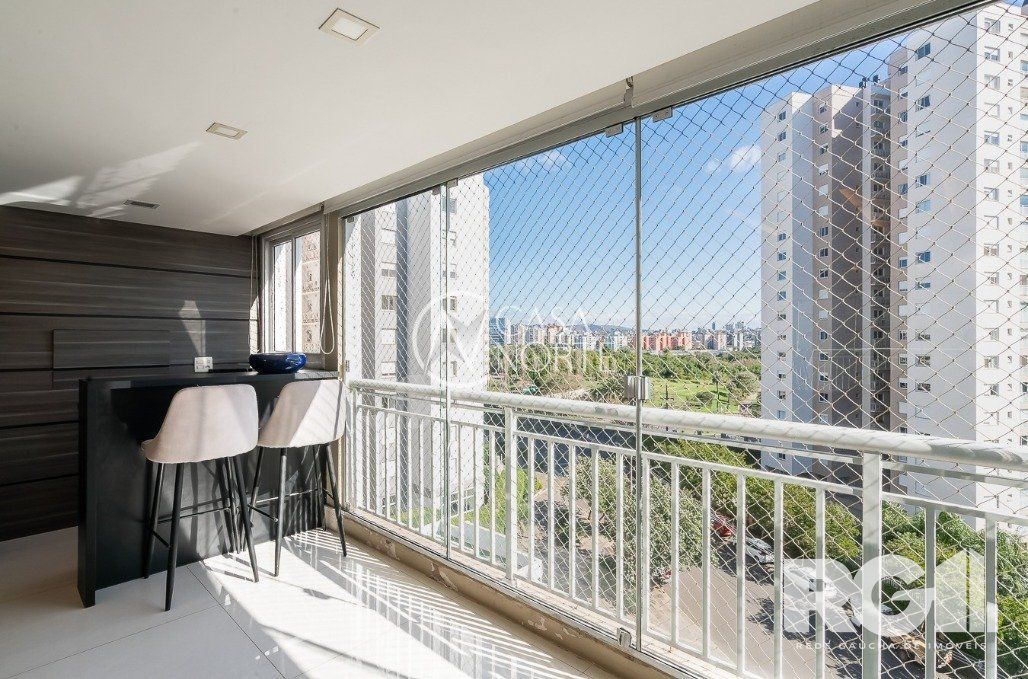 Apartamento à venda com 3 quartos, 148m², 3 suítes, 2 vagas, Rua Doutor João Satt no bairro Jardim Europa em Porto Alegre