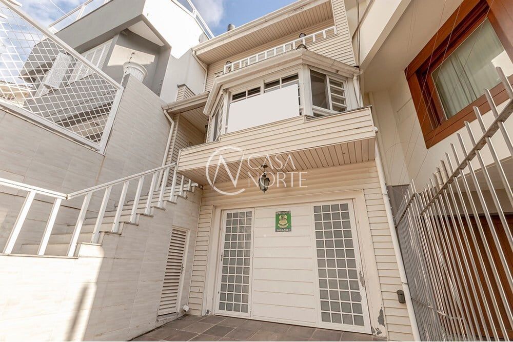 Casa à venda com 3 quartos, 349m², 3 suítes, 4 vagas, Cananéia no bairro Chácara das Pedras em Porto Alegre