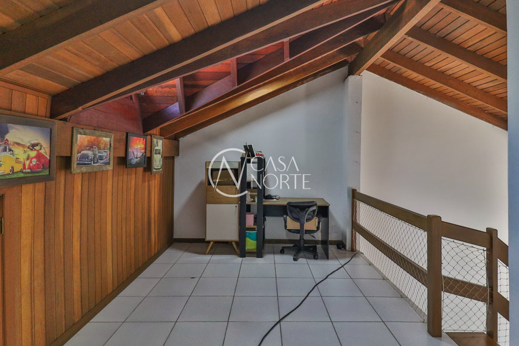 Casa à venda com 3 quartos, 76m², 1 suíte, 2 vagas, Avenida Nossa Senhora de Guadalupe no bairro Hípica em Porto Alegre