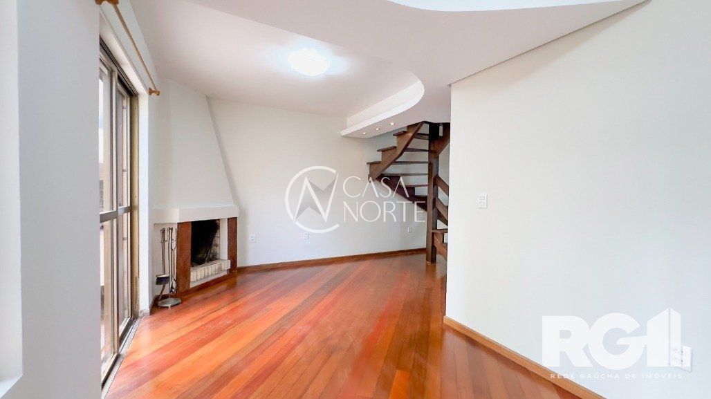 Casa de Condomínio à venda com 3 quartos, 101m², 1 suíte, 2 vagas, Rua Manoel Lopes Meirelles no bairro Jardim Itu-Sabará em Porto Alegre