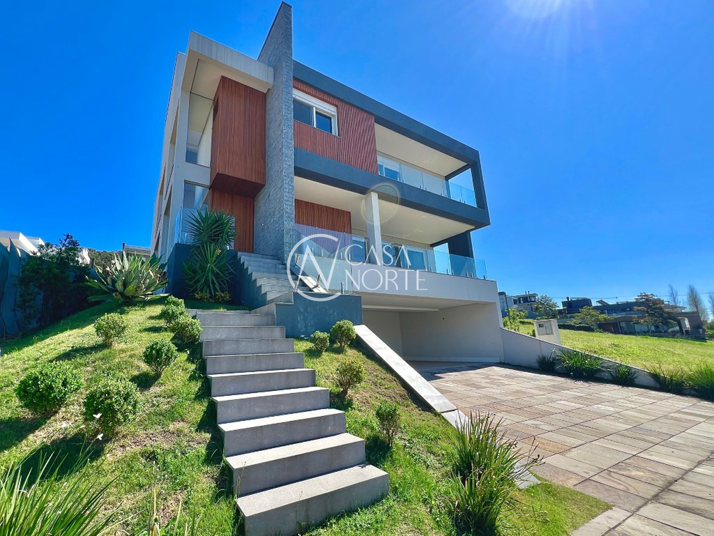Casa de Condomínio à venda com 4 quartos, 375m², 4 suítes, 3 vagas, Estrada das Três Meninas no bairro Vila Nova em Porto Alegre