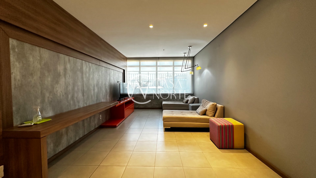 Sala Comercial à venda , 33m², 1 vaga, Rua Santos Dumont no bairro Floresta em Porto Alegre