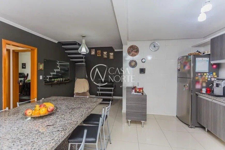 Cobertura à venda com 4 quartos, 190m², 1 suíte, 1 vaga, Rua João Zanenga no bairro Cristo Redentor em Porto Alegre