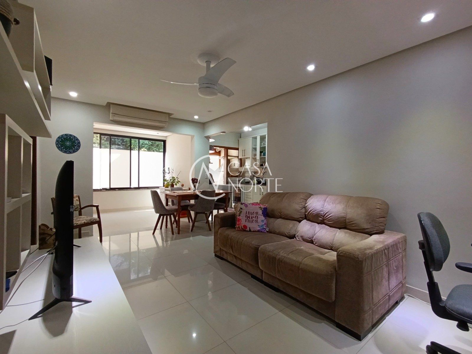 Apartamento à venda com 2 quartos, 79m², 1 suíte, 1 vaga, Rua Jalmar Azambuja Diniz no bairro Jardim Itu em Porto Alegre