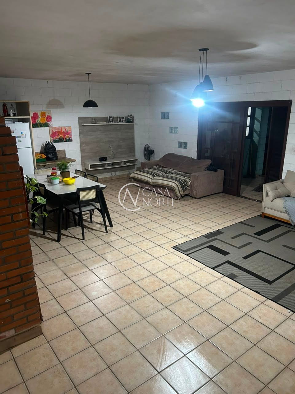 Casa à venda com 3 quartos, 300m², 3 vagas, Rua Theonila Carvalho da Motta no bairro Parque Santa Fé em Porto Alegre