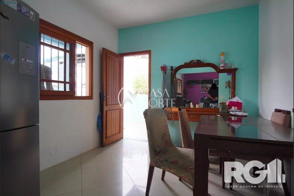 Casa à venda com 3 quartos, 280m², 1 suíte, 3 vagas, Rua Paulo Madureira Coelho no bairro Morro Santana em Porto Alegre