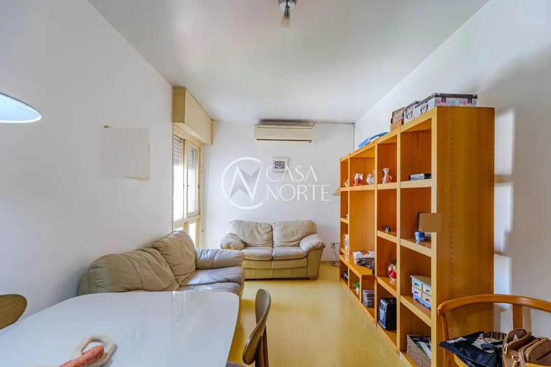 Apartamento à venda com 2 quartos, 74m², 1 vaga, Rua Barão do Triunfo no bairro Menino Deus em Porto Alegre