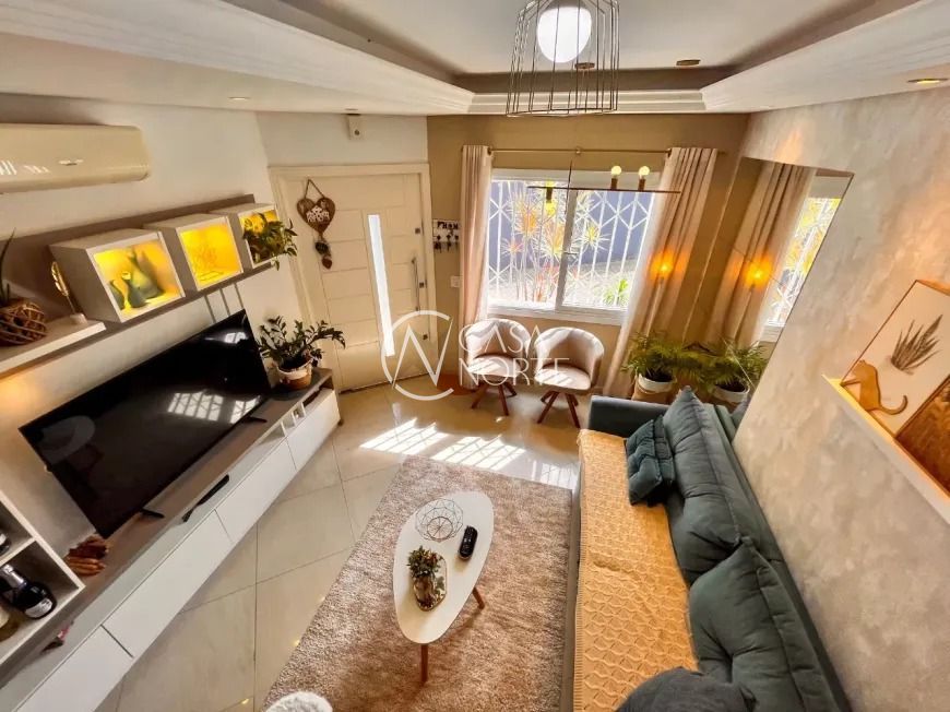 Casa de Condomínio à venda com 3 quartos, 115m², 1 suíte, 2 vagas, Avenida Ecoville no bairro Ecoville em Porto Alegre