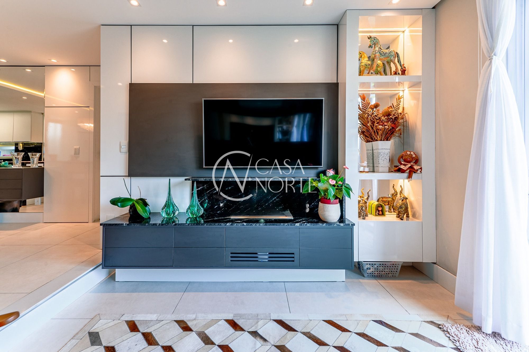 Apartamento Garden à venda com 3 quartos, 178m², 1 suíte, 2 vagas, Rua Santa Cecília no bairro Santa Cecília em Porto Alegre
