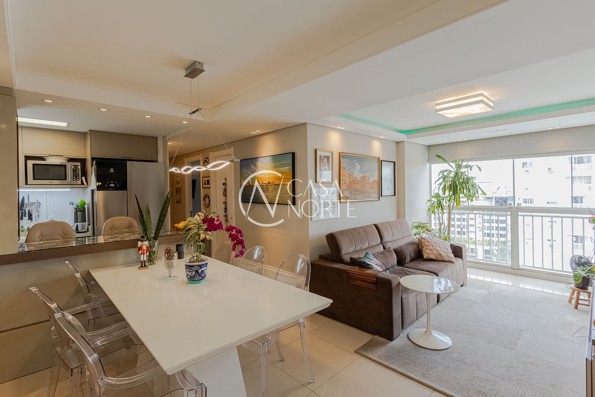 Apartamento à venda com 3 quartos, 75m², 1 suíte, 2 vagas, Rua Limoeiro no bairro Cristo Redentor em Porto Alegre