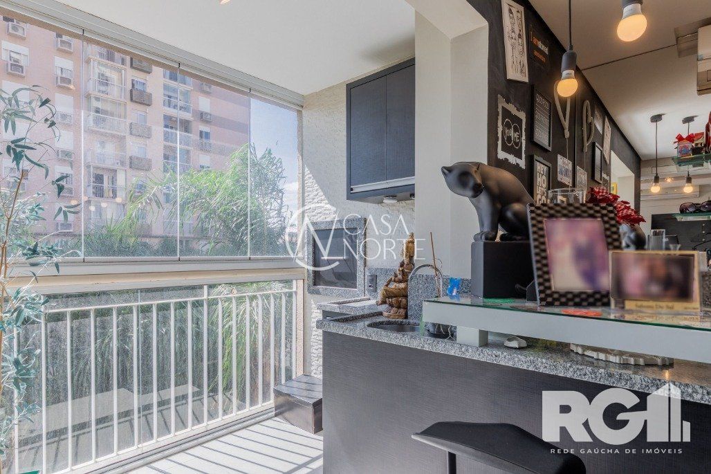 Apartamento à venda com 3 quartos, 84m², 1 suíte, 1 vaga, Rua Monsenhor Antônio Guilherme Grings no bairro Sarandi em Porto Alegre
