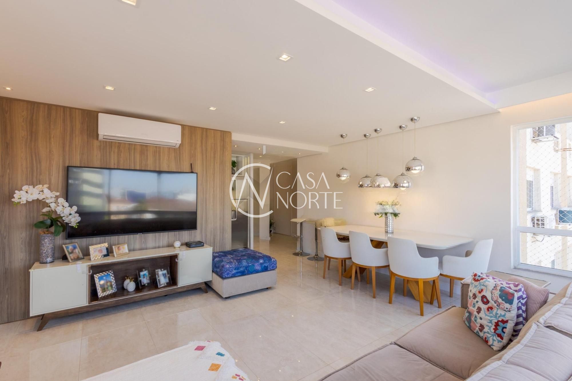 Apartamento à venda com 3 quartos, 80m², 1 suíte, 2 vagas, Rua Fernando Cortez no bairro Cristo Redentor em Porto Alegre