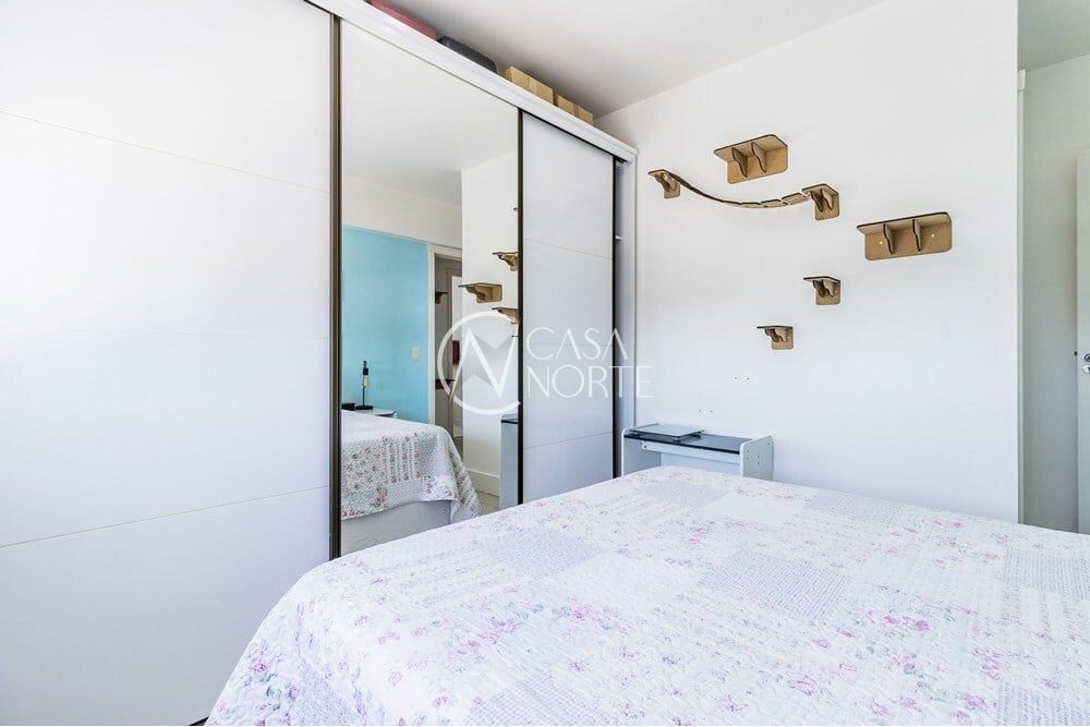 Apartamento à venda com 3 quartos, 69m², 1 suíte, 1 vaga, Avenida Dom Cláudio José Gonçalves Ponce de Leão no bairro Vila Ipiranga em Porto Alegre