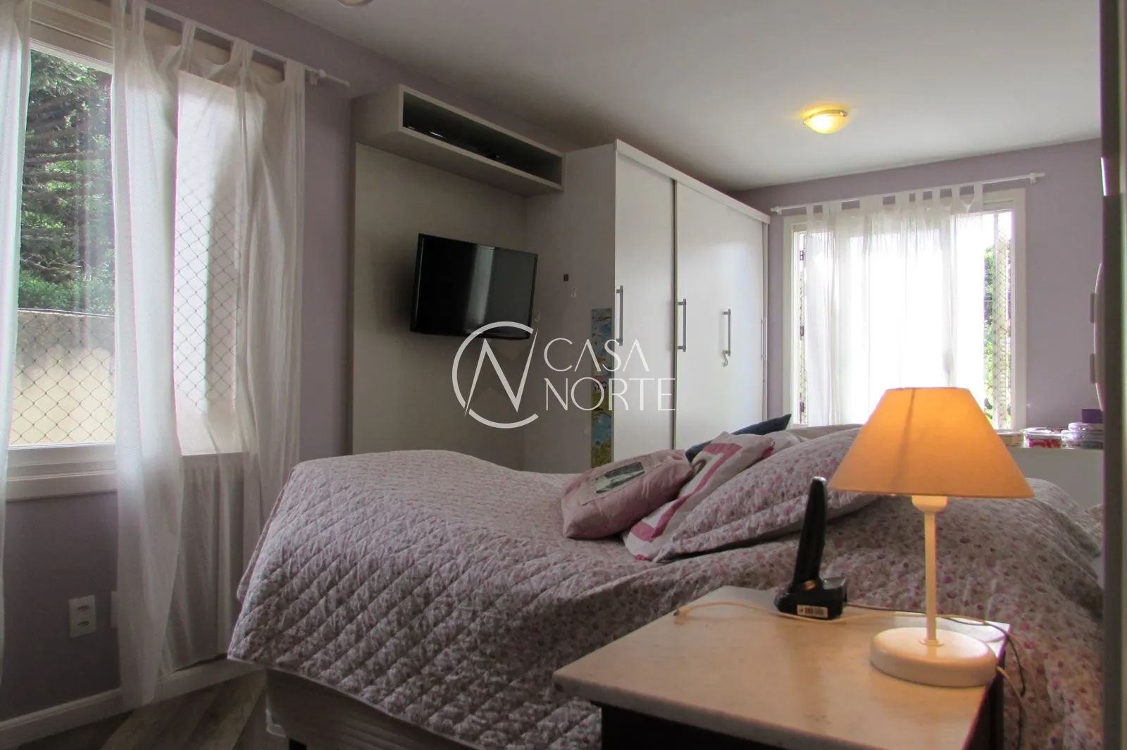 Casa de Condomínio à venda com 3 quartos, 250m², 1 suíte, 2 vagas, Rua Conde da Figueira no bairro Chácara das Pedras em Porto Alegre