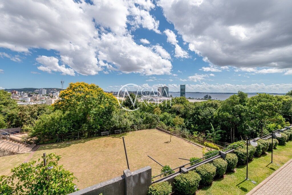 Apartamento Garden à venda com 3 quartos, 150m², 1 suíte, 2 vagas, Icaraí no bairro Cristal em Porto Alegre