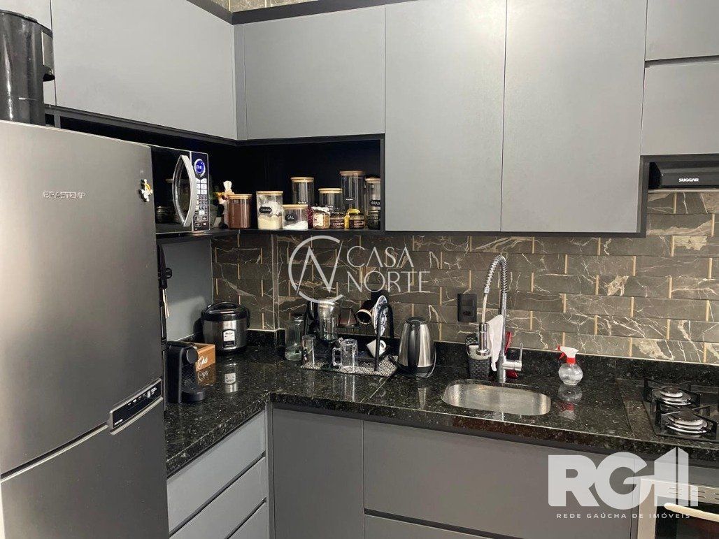 Apartamento à venda com 2 quartos, 65m², 1 vaga, Rua Oswaldo Pereira de Freitas no bairro Partenon em Porto Alegre